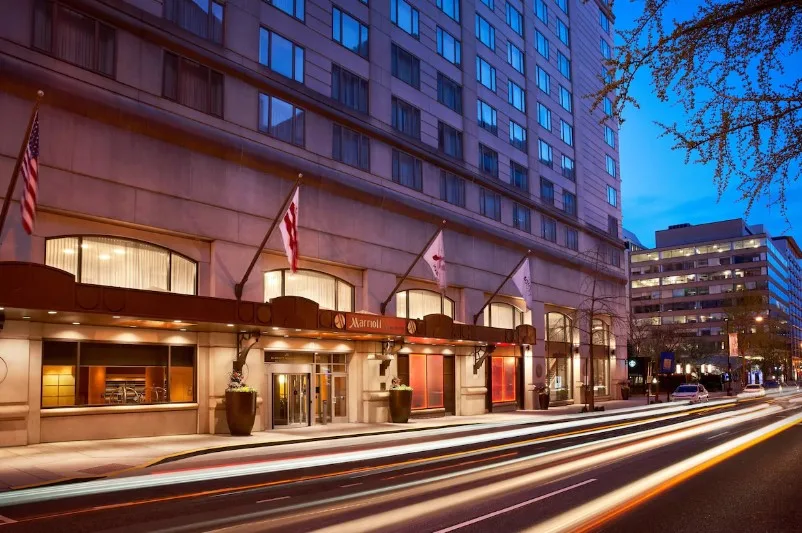 Washington Marriott Indoor Pool, Washington D.C. hotel with indoor pool view of hotel