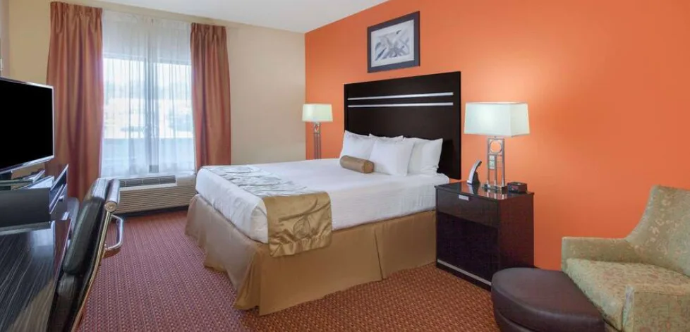 Wingate by Wyndham Tulsa, Tulsa Hotels With Indoor Pools, bedroom