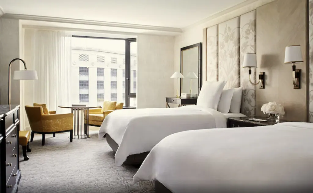 Boston hotel with indoor pools Four Seasons Boston, bedroom