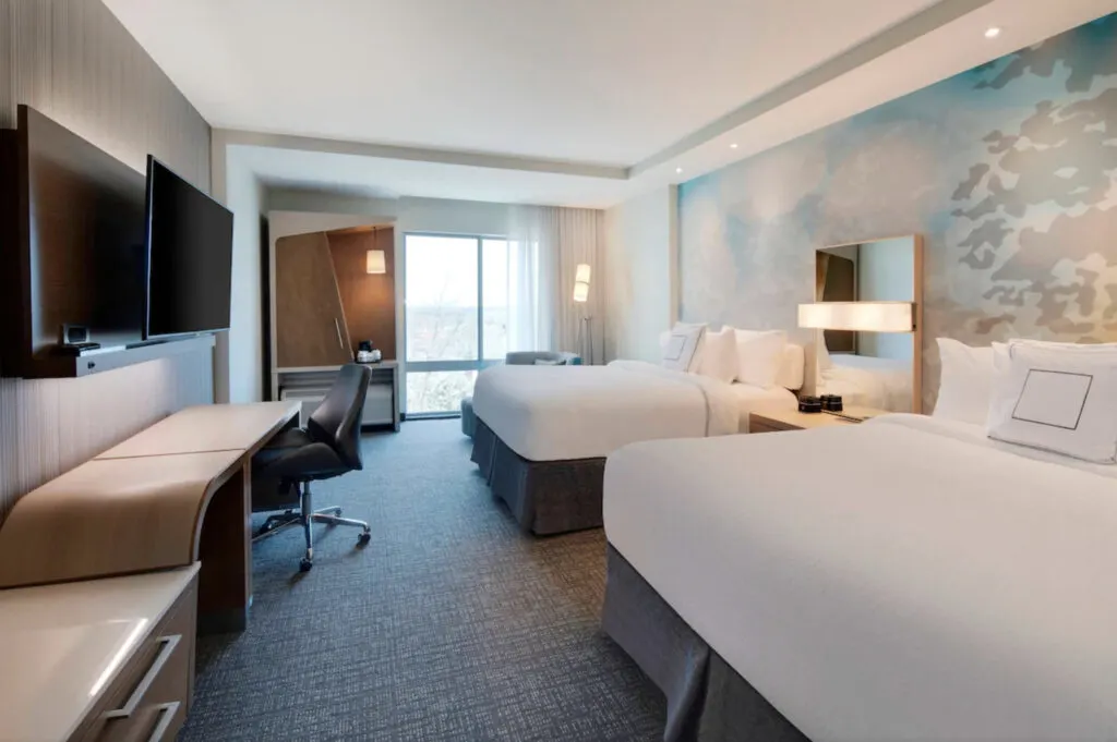Courtyard by Marriott Atlanta Vinings/GalleriaSheraton hotel room