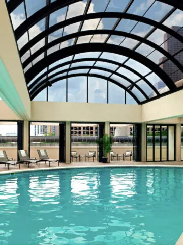 atlanta hotels with indoor pools