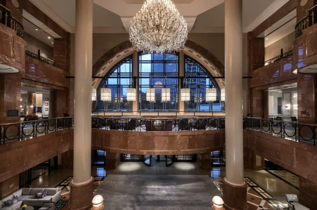 Four Seasons Hotel Atlanta interior