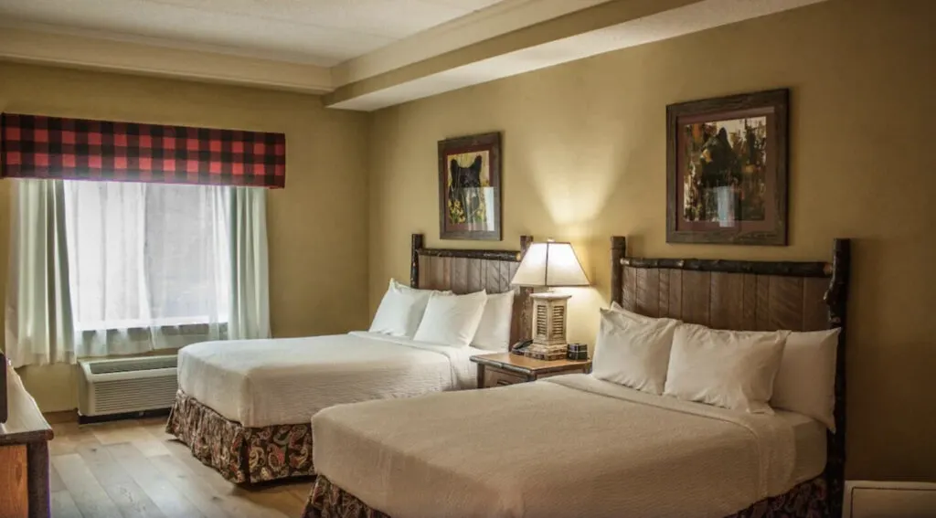 Hotel with indoor pool in Pigeon Forge, Le Conte Hotel and Convention Centre, the room