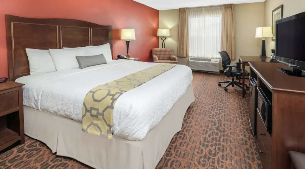 unique hotel room interior at hotel with indoor pool OKC Baymont by Wyndham Oklahoma City/Quail Springs 