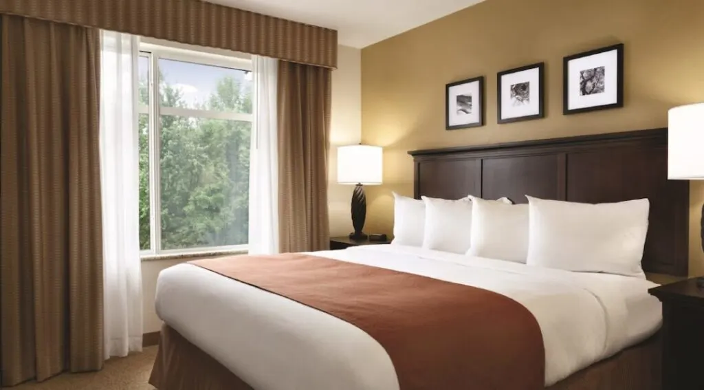 hotel room interior at Country Inn & Suites by Radisson, Quail Springs