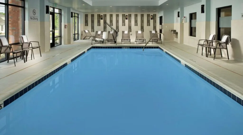 indoor pool at Hampton Inn & Suites Baltimore North/Timonium 