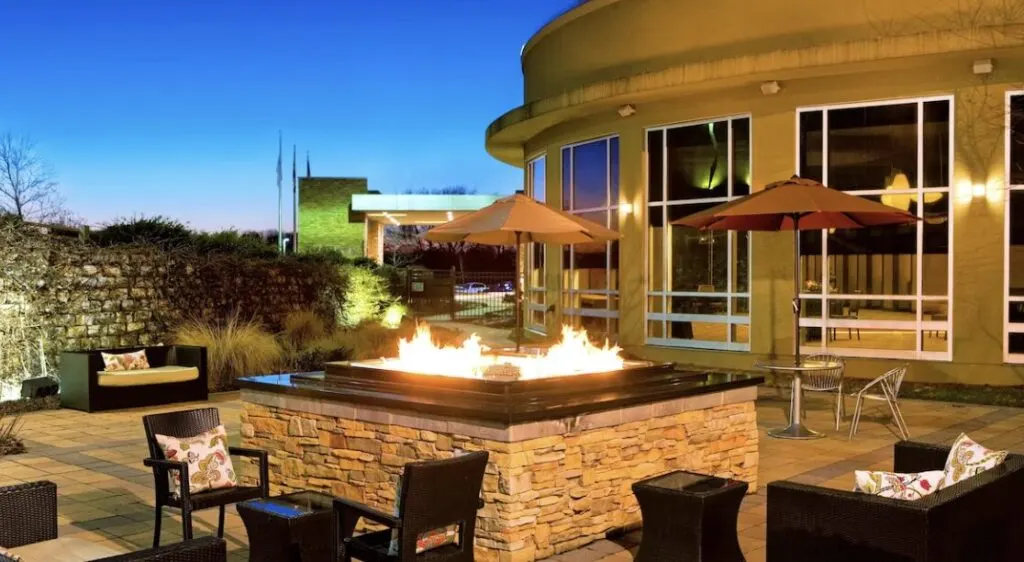 terrace and fire pit area at The Westin Baltimore Washington Airport 