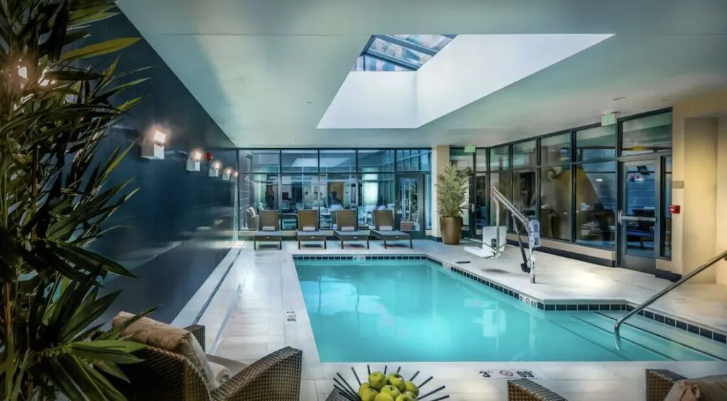 indoor pool hotel Hyatt Place Baltimore/Inner Harbor 