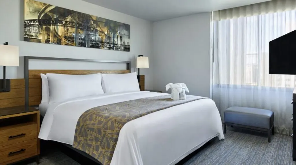 unique hotel interior with a view Marriott Vacation Club Pulse, San Diego