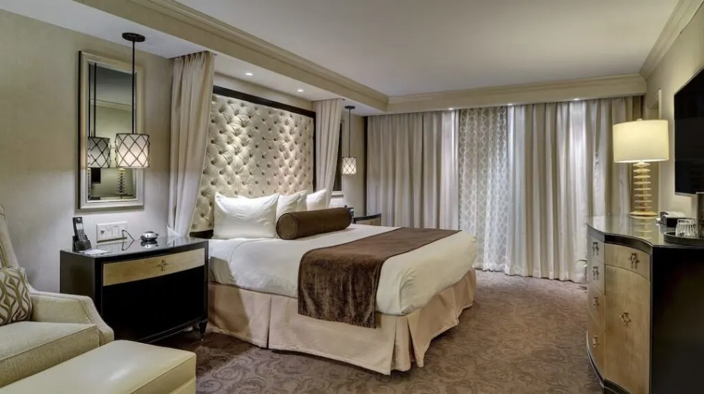 luxurious hotel room at Eden Resort & Suites in Lancaster PA