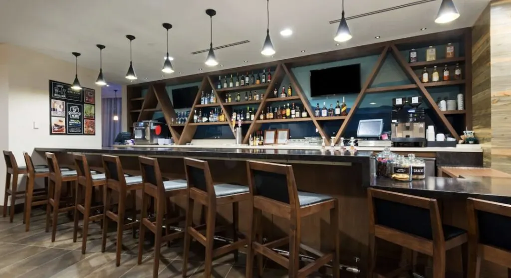 bar at Hyatt Place Denver/Downtown